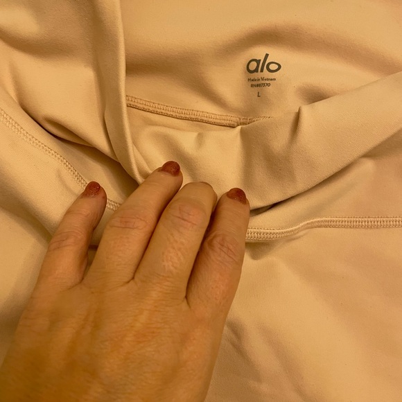 Alo yoga pants - Picture 4 of 6